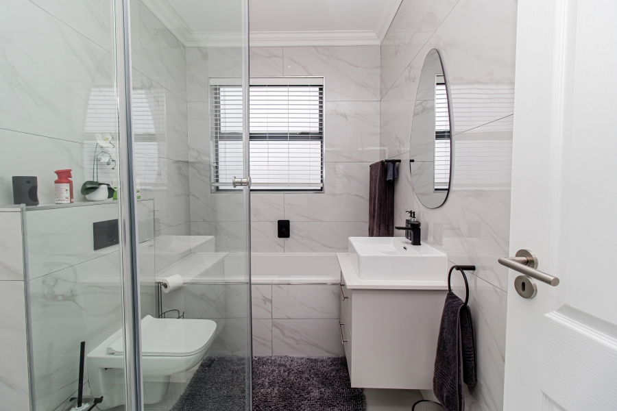 4 Bedroom Property for Sale in Sandown Western Cape